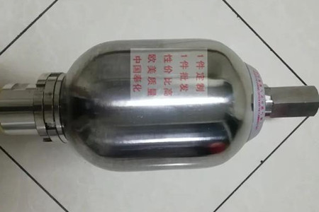 用什么方法來檢查不銹鋼囊式蓄能器膨脹壓力？